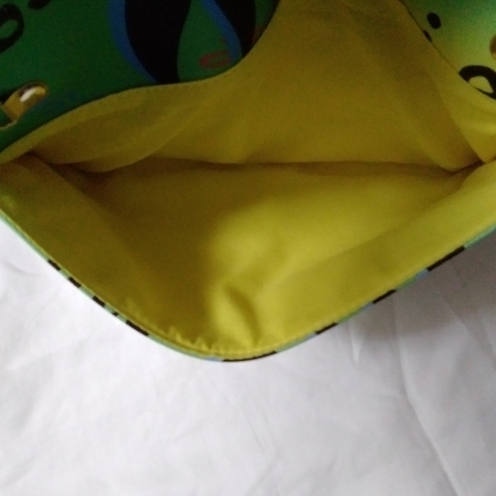 AKIRA Graphic Graffiti Clutch Handbag - Picture 10 of 10